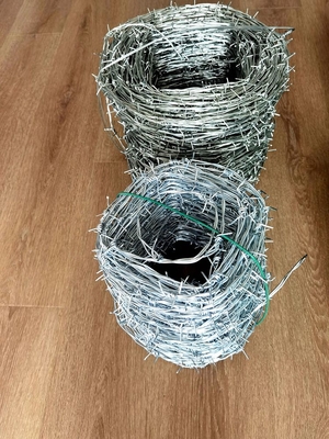 Outdoor 16x16 Steel Barbed Fencing Wire High Corrosion Resistance